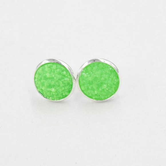 Round Druzy Crystal Silver Green Stud Earrings - Picture 1 of 2